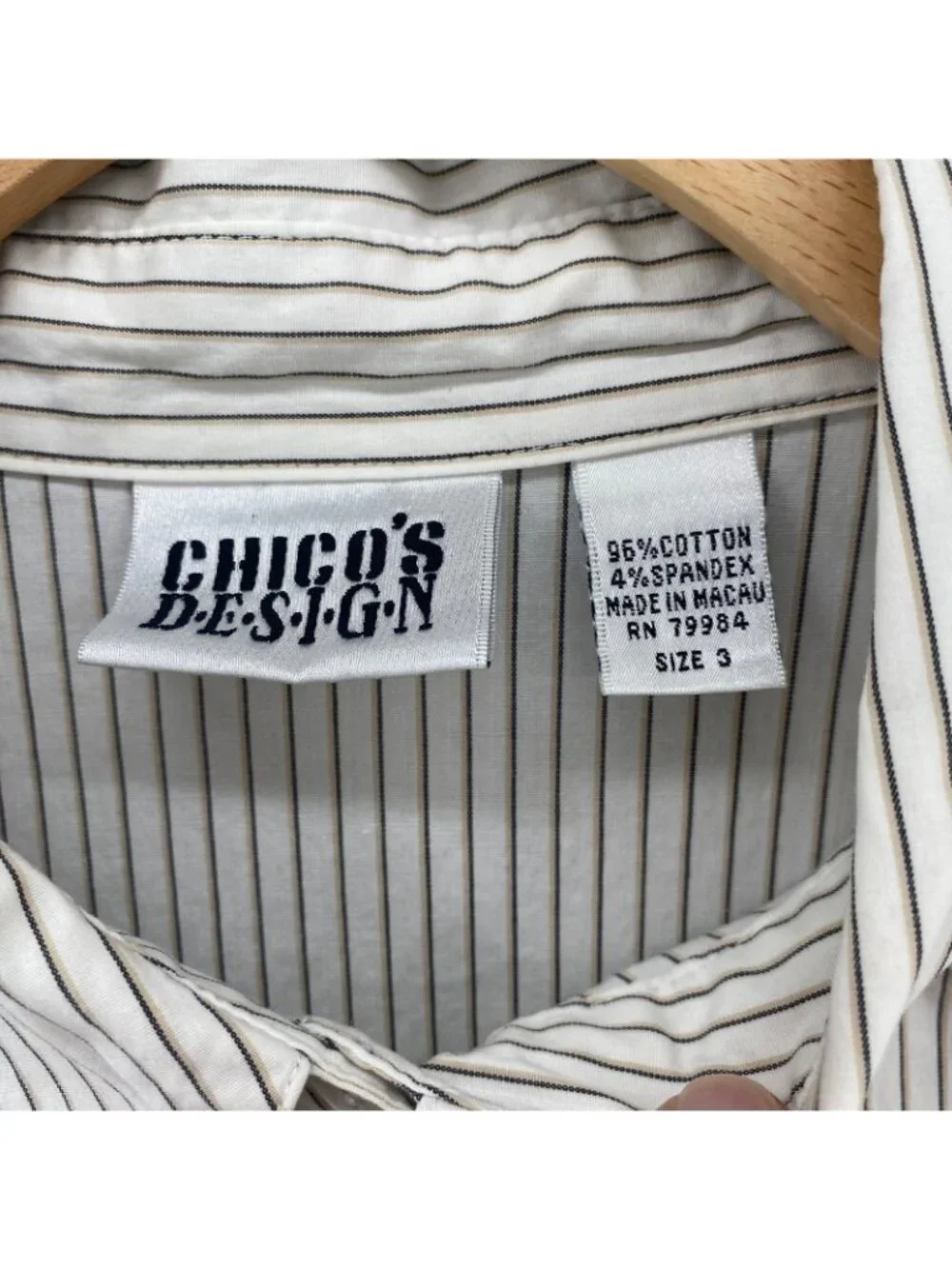 Chicos Shirt Womens 3 US Extra Large White Striped Button Up Collar Long Sleeves